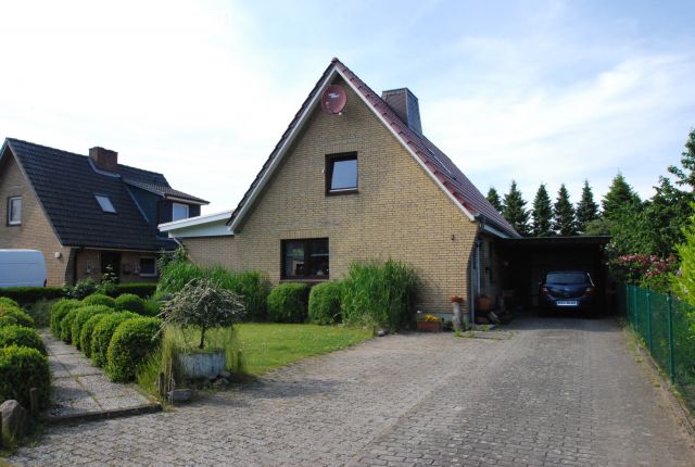 Heide: Das sanierte Einfamilienhaus in ruhiger Lage! 